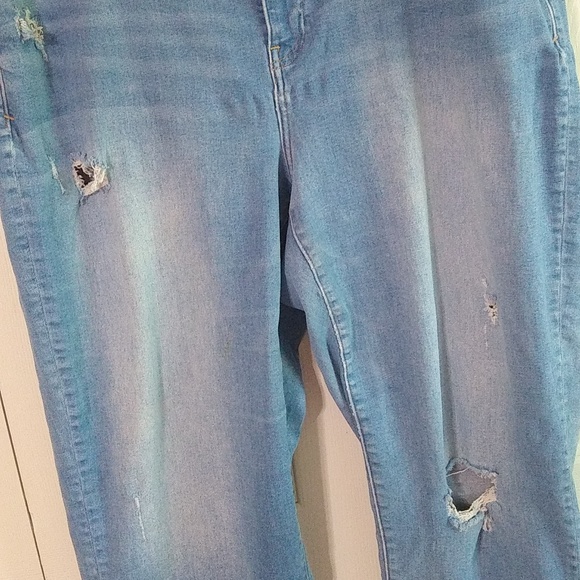 Lane Bryant light wash magic waistband cury fit High rise girlfriend straight 20 - Picture 3 of 11